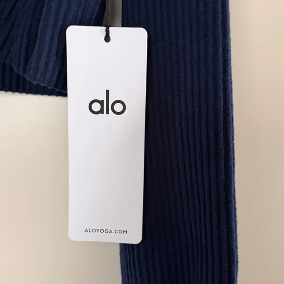 Alo Muse Hoodie - Picture 3 of 5